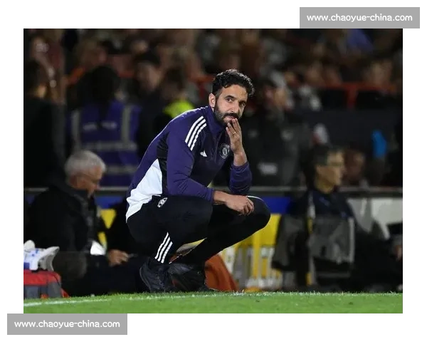 曼联危机会谈引爆帅位危机，阿莫林命悬十月硬仗